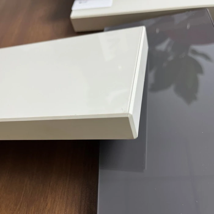 Panou de afișare pentru mobilier din acril